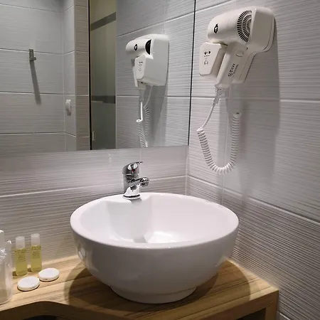 Otel Bordeaux Sud 2*